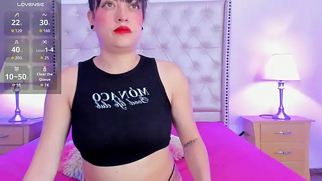 Snapshot of emily_jk chatting on 10-16-25, 07:00 emily jk online show from 10-16-25, 07:00