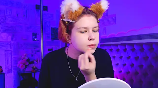 MitsukiMun online show from 03-19-25, 04:03