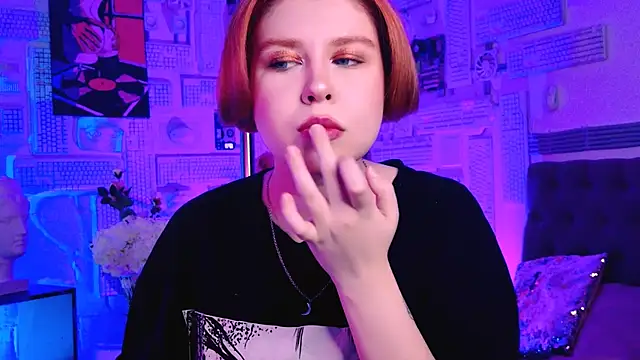 MitsukiMun online show from 03-09-25, 04:22