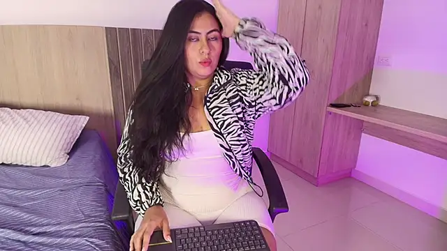 Mia cm online show from 03-16-25, 02:21