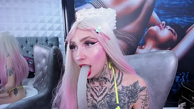 miss   angel online show from 09-19-25, 06:12