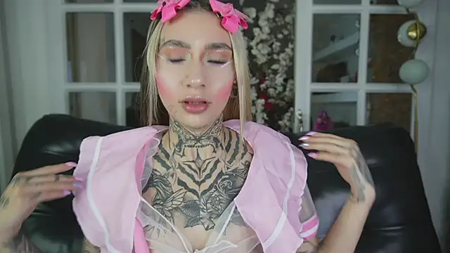 miss   angel online show from 02-23-26, 11:00