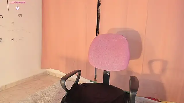 Snapshot of Nataylayla chatting on 09-09-25, 10:30 Nataylayla online show from 09-09-25, 10:30