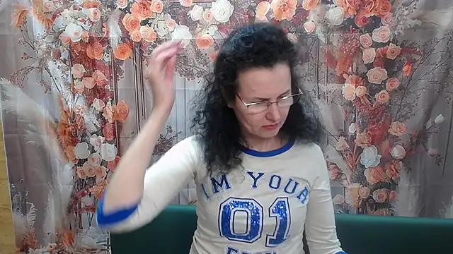 Snapshot of Miroslava_Happi chatting on 05-16-26, 10:36 Miroslava Happi online show from 05-16-26, 10:36