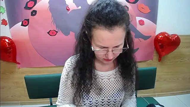 Miroslava Happi online show from 10-20-25, 06:37