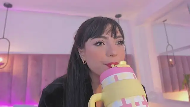 Snapshot of emmiily_z chatting on 07-10-26, 08:09 emmiily z online show from 07-10-26, 08:09