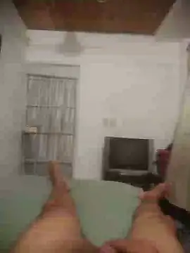Snapshot of Max_Bu13 chatting on 02-08-25, 04:36 Max Bu13 online show from 02-08-25, 04:36