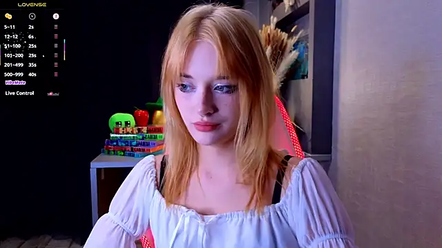 Hisoka akerley online show from 09-18-25, 04:43