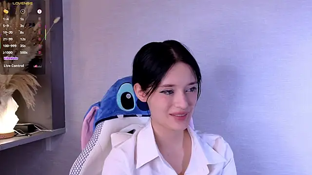 Hisoka akerley online show from 07-16-26, 04:09