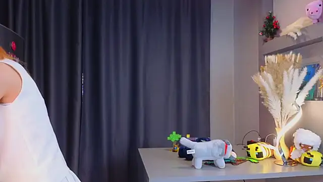 Hisoka akerley online show from 02-28-25, 06:21