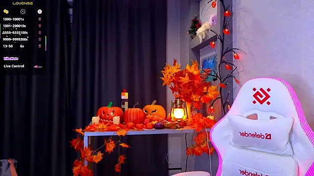 Hisoka akerley online show from 10-31-25, 06:04