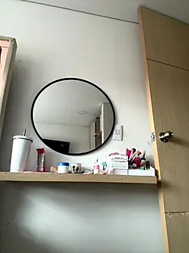 KarolVega- online show from 10-28-25, 03:33