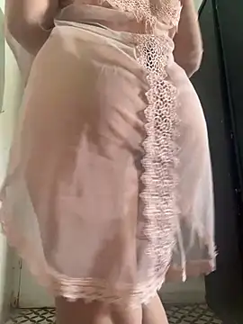 Snapshot of salma74779 chatting on 09-28-25, 11:28 salma74779 online show from 09-28-25, 11:28