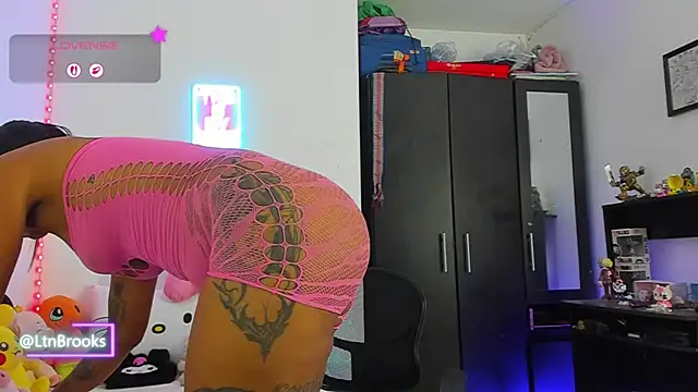 Annaa Brooks online show from 11-06-25, 11:20