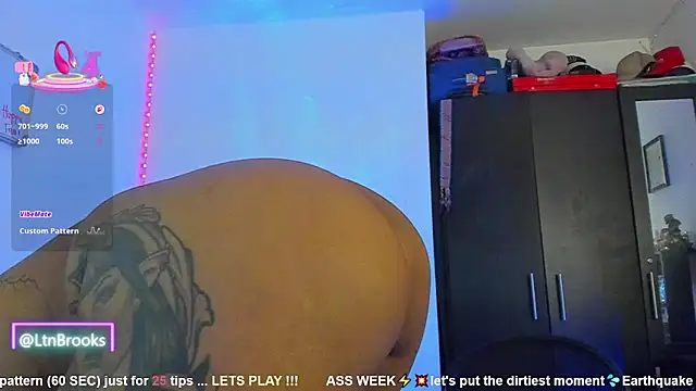 Annaa Brooks online show from 10-04-25, 11:17