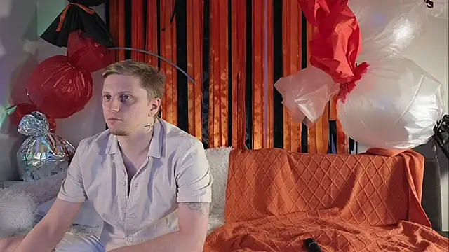 Saint Vicious online show from 11-05-25, 08:12