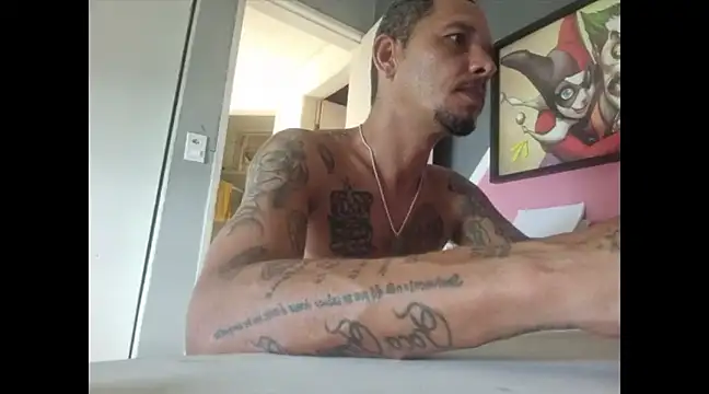 Snapshot of allisonbr chatting on 03-15-25, 10:46 allisonbr online show from 03-15-25, 10:46