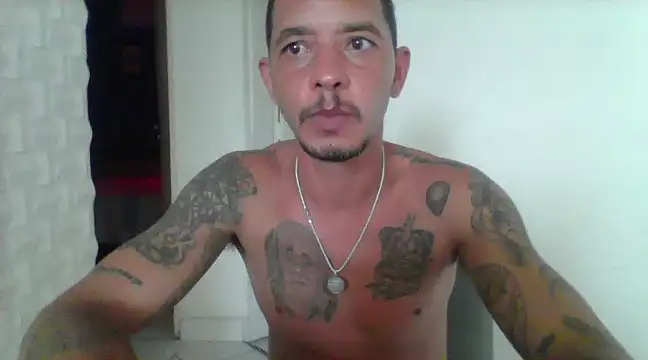 Snapshot of allisonbr chatting on 03-17-25, 06:11 allisonbr online show from 03-17-25, 06:11