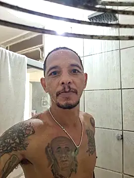 Snapshot of allisonbr chatting on 03-17-25, 02:23 allisonbr online show from 03-17-25, 02:23