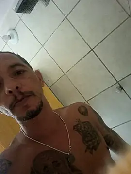 Snapshot of allisonbr chatting on 03-18-25, 06:39 allisonbr online show from 03-18-25, 06:39