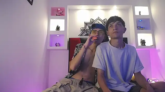 Snapshot of MaikyCooper chatting on 03-03-25, 04:10 MaikyCooper online show from 03-03-25, 04:10