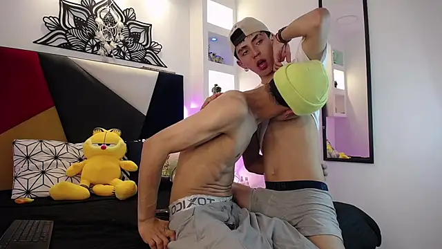 Snapshot of MaikyCooper chatting on 03-08-25, 01:03 MaikyCooper online show from 03-08-25, 01:03