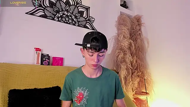 Snapshot of MaikyCooper chatting on 09-30-25, 08:26 MaikyCooper online show from 09-30-25, 08:26