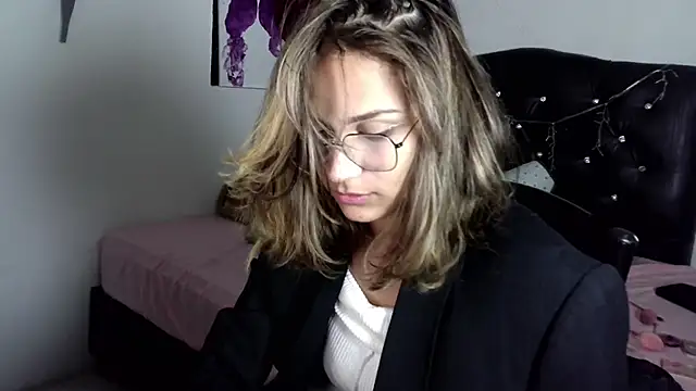 Auroraa soul online show from 12-14-25, 09:04