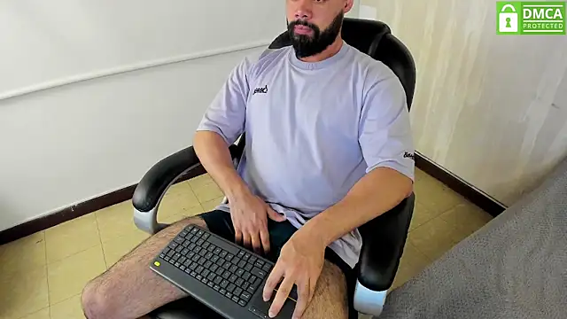 Luke Diaz7 online show from 12-22-25, 03:06