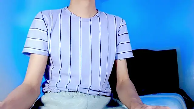 emelly horny  online show from 11-29-25, 06:41