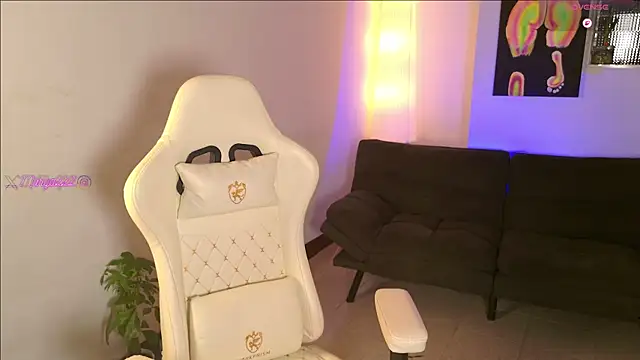 Maryybellax online show from 07-17-26, 12:30