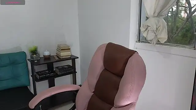 atenea 02 love online show from 05-25-26, 10:08