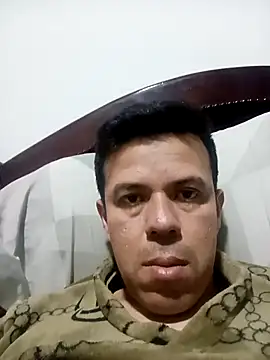 Snapshot of jhon_1988_24 chatting on 04-11-26, 01:57 jhon 1988 24 online show from 04-11-26, 01:57
