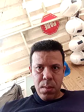 Snapshot of jhon_1988_24 chatting on 04-12-26, 01:58 jhon 1988 24 online show from 04-12-26, 01:58