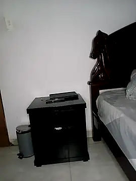 Snapshot of jhon_1988_24 chatting on 05-14-26, 07:55 jhon 1988 24 online show from 05-14-26, 07:55