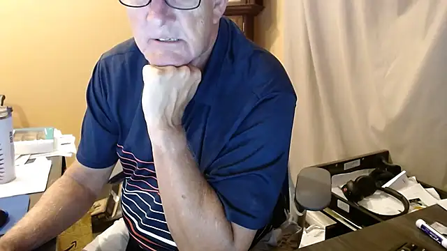 Snapshot of olderandwiser2 chatting on 10-01-25, 03:33 olderandwiser2 online show from 10-01-25, 03:33