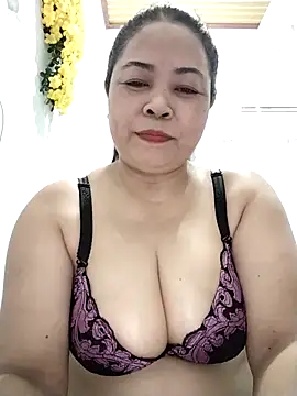 Baby-bigtits2024 online show from 12-18-25, 10:30