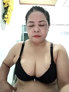 Snapshot of Baby-bigtits2024 chatting on 09-21-25, 09:53 Baby-bigtits2024 online show from 09-21-25, 09:53