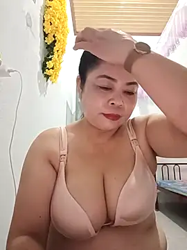 Snapshot of Baby-bigtits2024 chatting on 02-25-25, 01:21 Baby-bigtits2024 online show from 02-25-25, 01:21