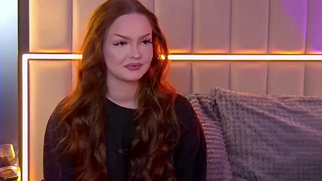 Snapshot of AlexaBright chatting on 11-18-25, 06:33 AlexaBright online show from 11-18-25, 06:33