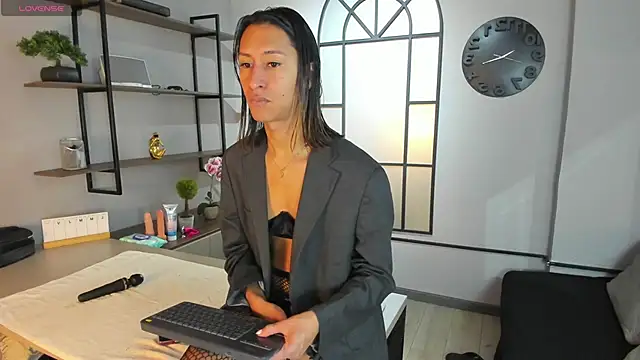 Georgina Palacios  online show from 02-24-26, 04:02