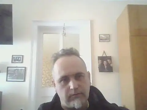 Szolga10 online show from 03-18-26, 03:24