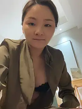 Mia-77 online show from 02-21-25, 08:05