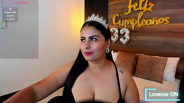Snapshot of sol_valeria chatting on 09-22-25, 08:37 sol valeria online show from 09-22-25, 08:37
