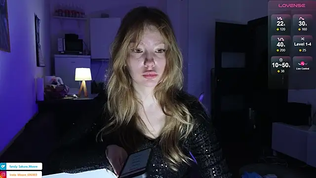 Snapshot of Sakura_Moore chatting on 03-03-25, 08:19 Sakura Moore online show from 03-03-25, 08:19