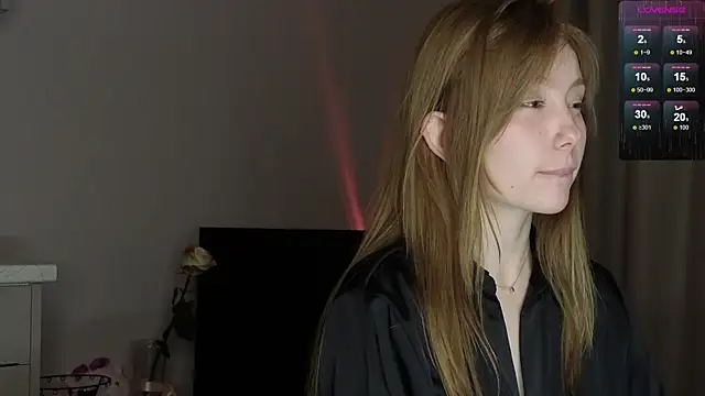 Snapshot of Sakura_Moore chatting on 10-25-25, 09:04 Sakura Moore online show from 10-25-25, 09:04