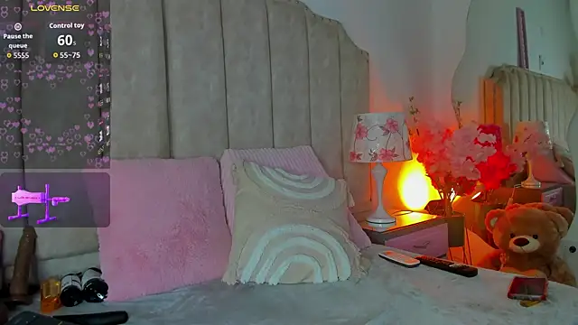 Snapshot of BrithanyParker_ chatting on 05-23-26, 06:23 BrithanyParker online show from 05-23-26, 06:23