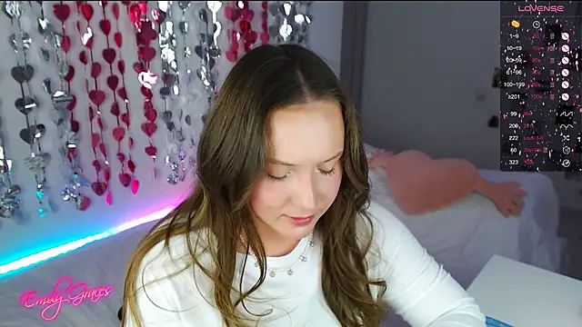 Snapshot of EmilyxxGraces chatting on 02-14-26, 10:54 EmilyxxGraces online show from 02-14-26, 10:54