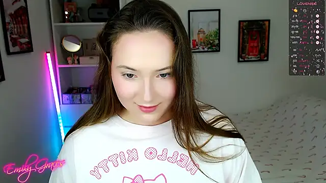 Snapshot of EmilyxxGraces chatting on 01-09-26, 01:56 EmilyxxGraces online show from 01-09-26, 01:56