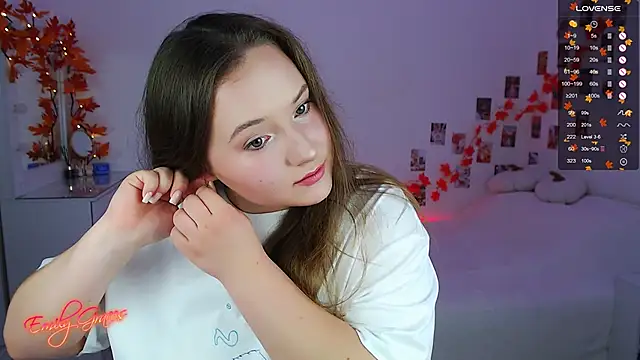 Snapshot of EmilyxxGraces chatting on 11-15-25, 12:03 EmilyxxGraces online show from 11-15-25, 12:03